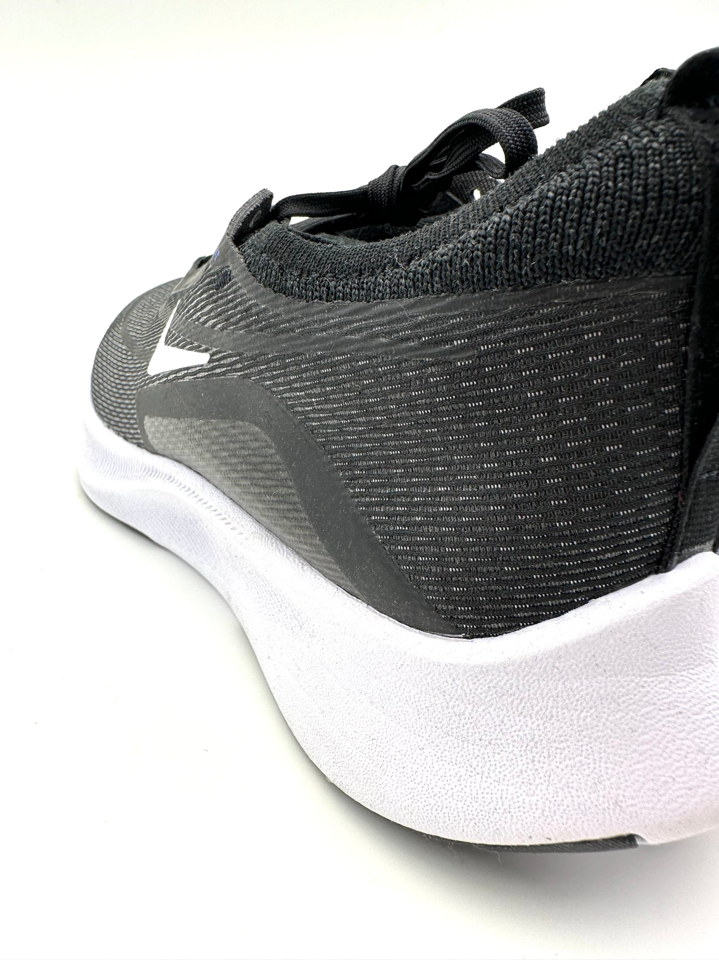 Nike Zoom Fly 4