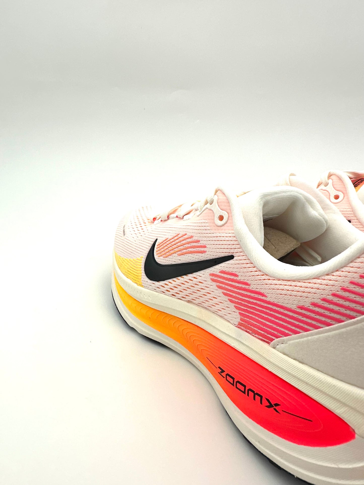 Nike Vomero 18 Refurbished