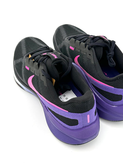 Nike Structure 25