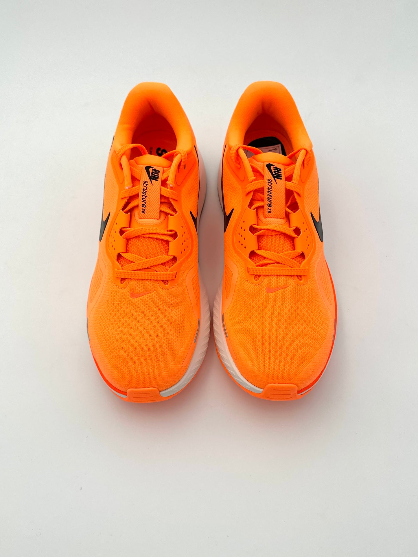 Nike Structure 26