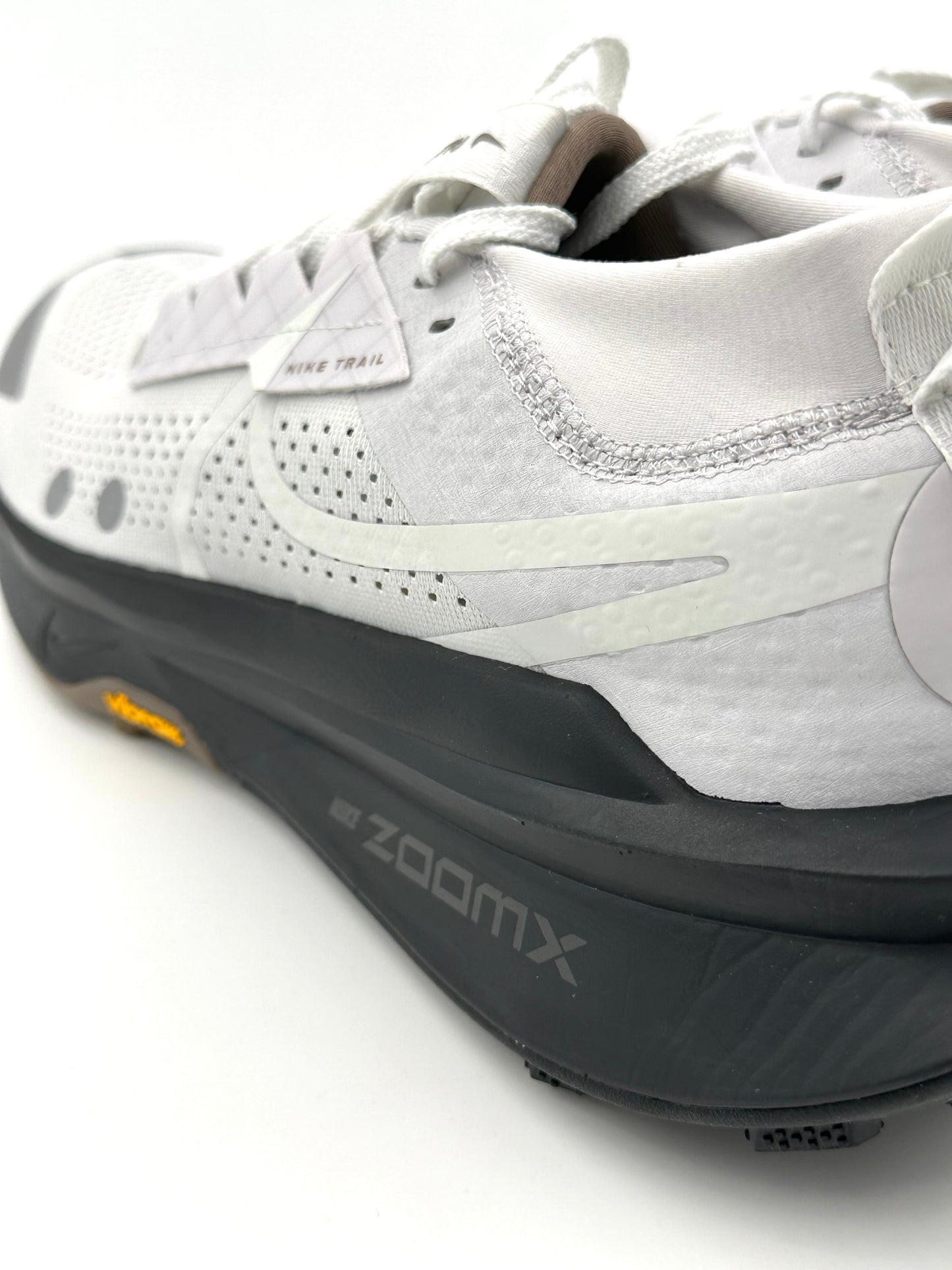 Nike ZoomX Zegama Trail 2 Reacondicionado