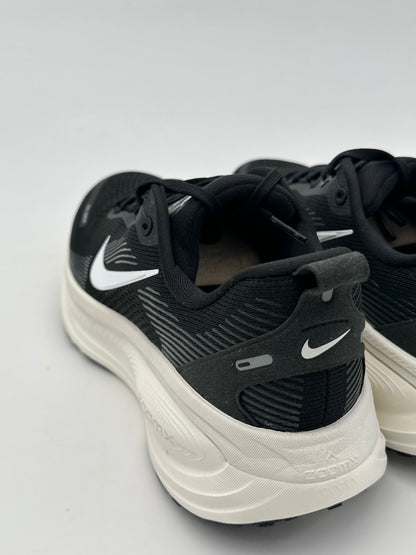 Nike Vomero 18 Refurbished