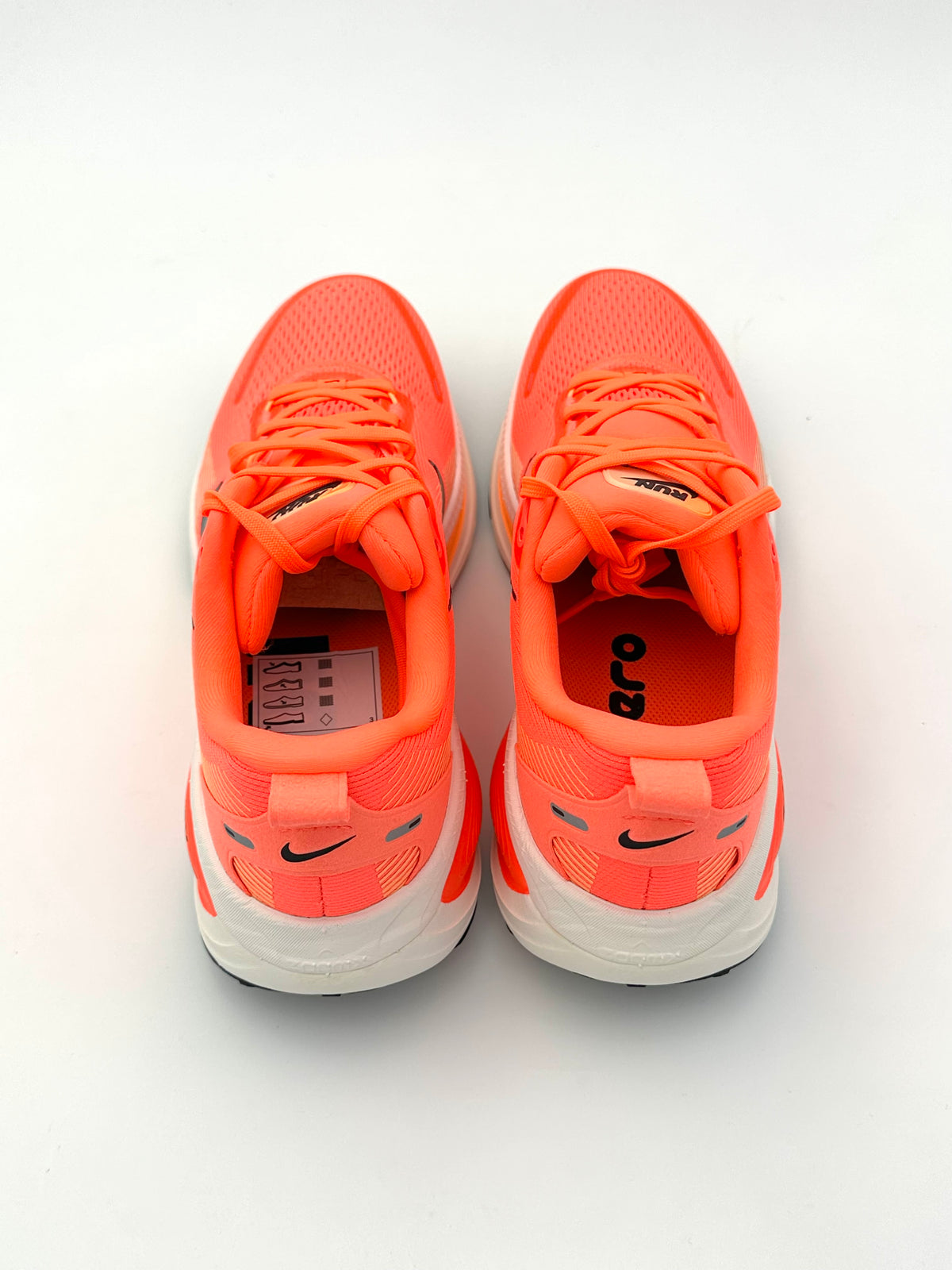 Nike Vomero 18